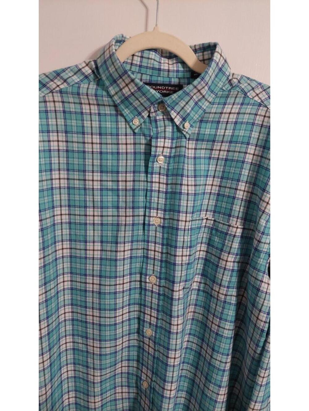 Roundtree & Yorke Men's Button-Down Plaid Shirt